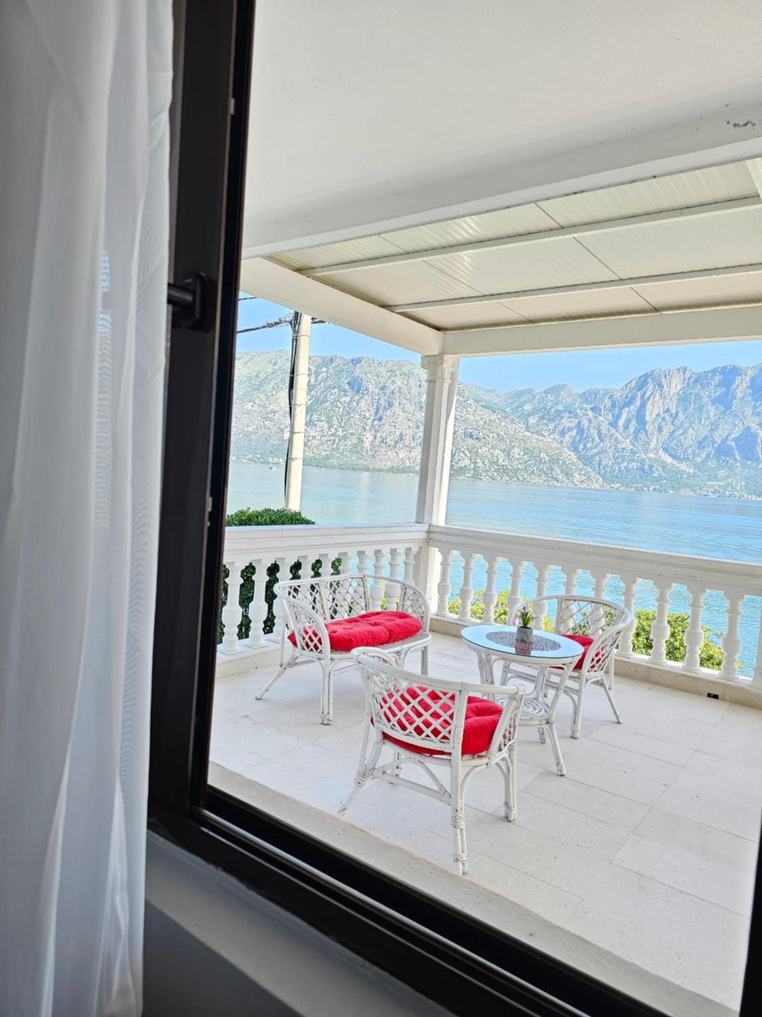 Apartments Popovic Kotor Ruang foto