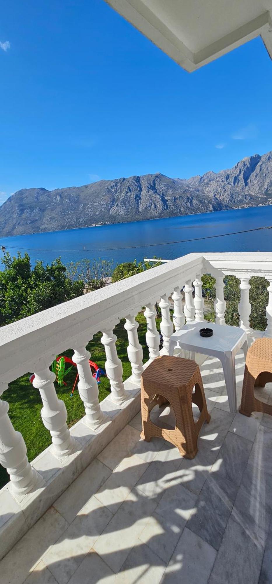 Apartments Popovic Kotor Bagian luar foto