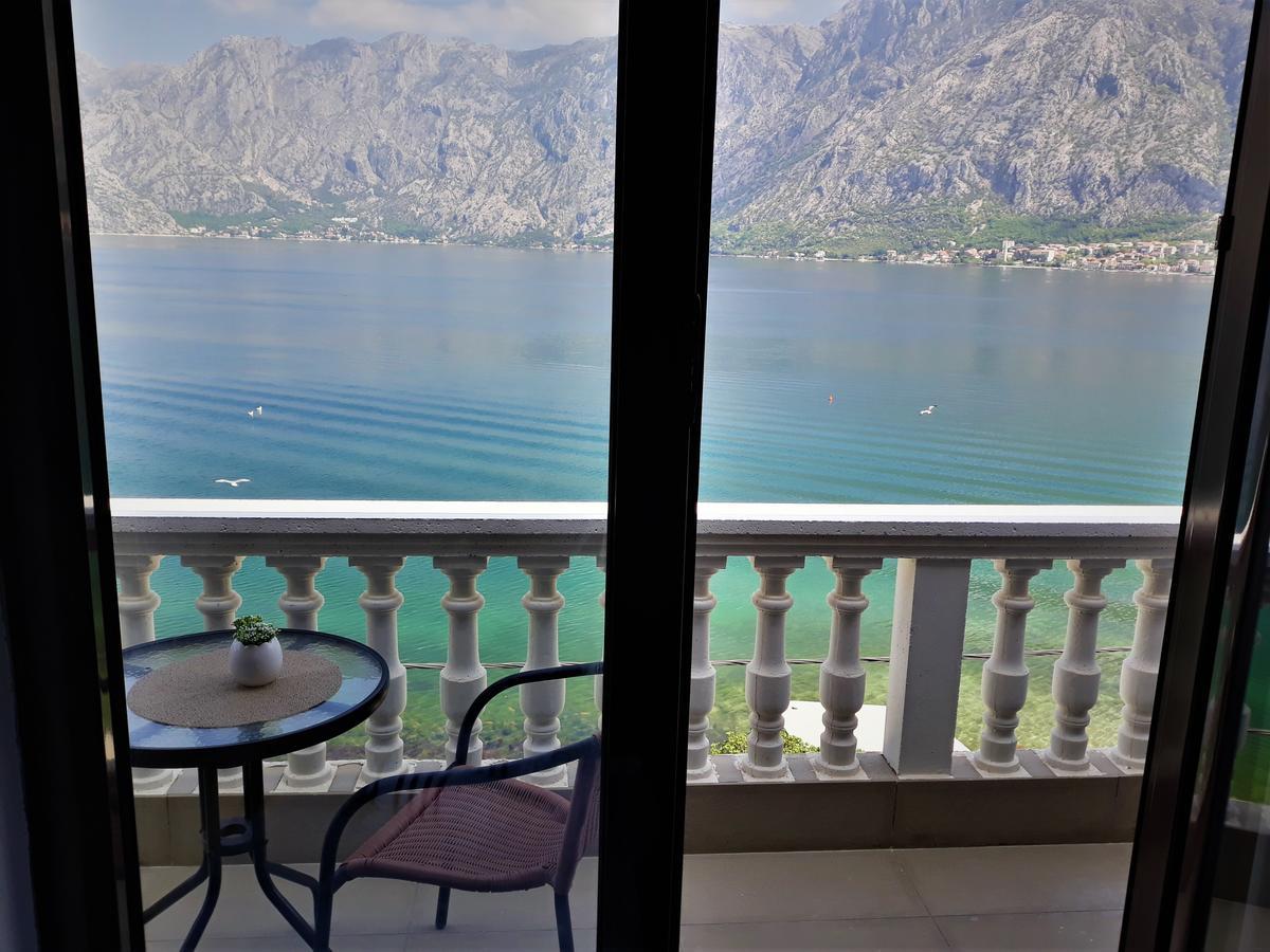 Apartments Popovic Kotor Bagian luar foto