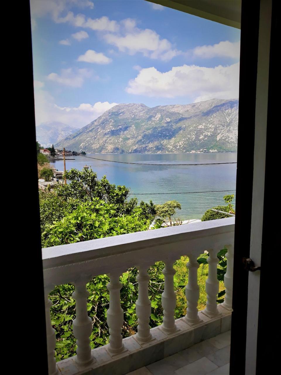 Apartments Popovic Kotor Bagian luar foto